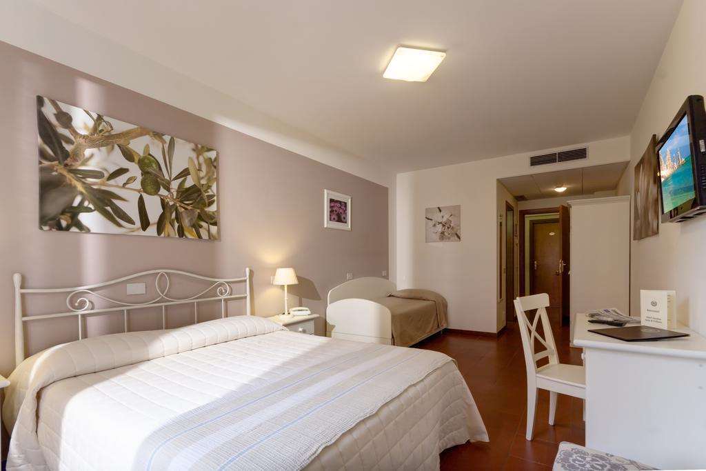 Hotel Giardino Suites And Spa - Numana Room photo